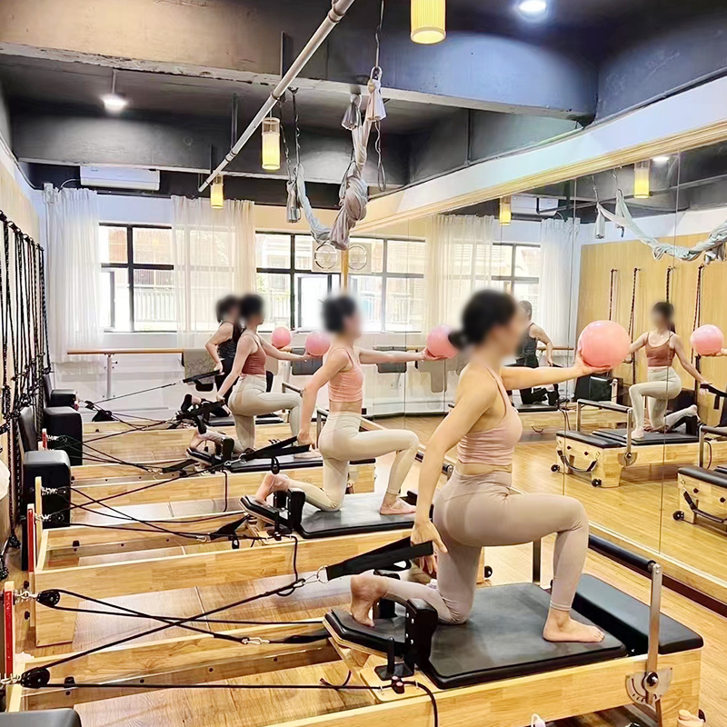 Pilates Yoga Studio - Najnowsze urządzenia do pilatesu reformer z