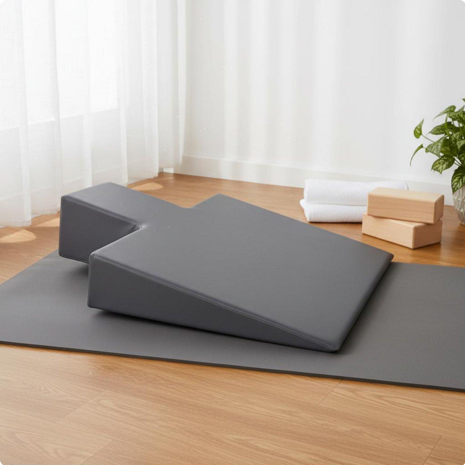Poduszka podpierająca ciążę z  – Pilates & Yoga Unleashed Studio Tuckahoe recenzja i cena